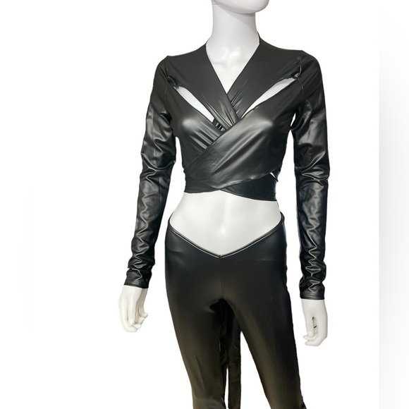 Black PU Leggings Matching Set
New - Picture 5 of 12